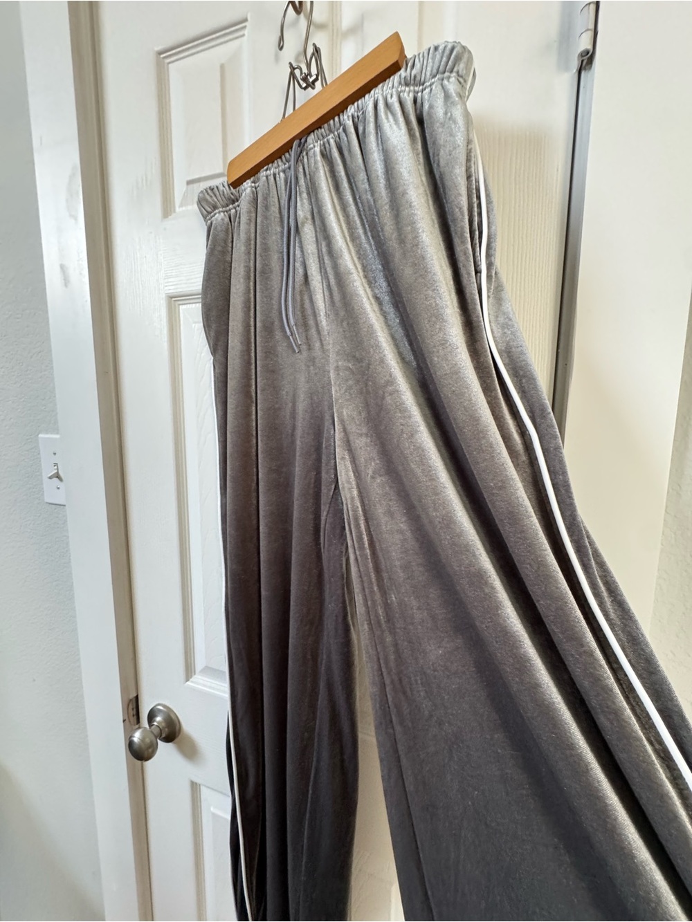 Velvet Grey  Drawstring Relaxed-Fit Pants - Picture 4 of 9